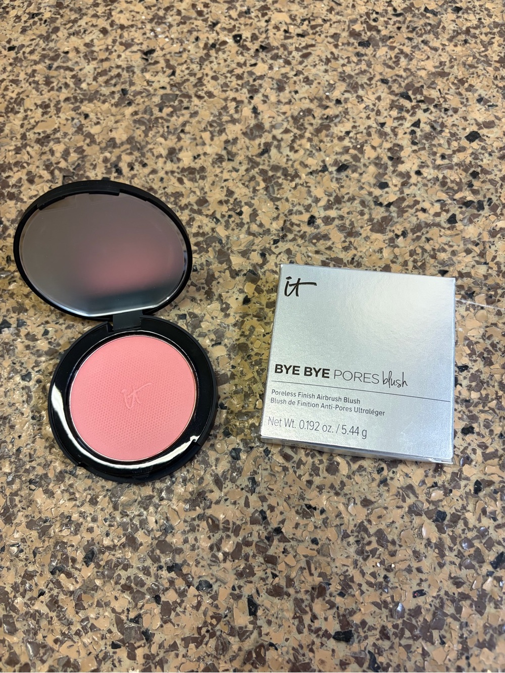 it cosmetics Bye Bye Pores Blush